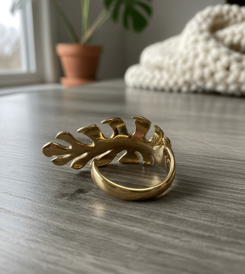 Elegant Leaf Design Adjustable Ring - Image 4